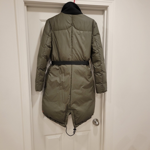 Hunter Dark Green Puffy Waterproof Winter Coat - Picture 2 of 7